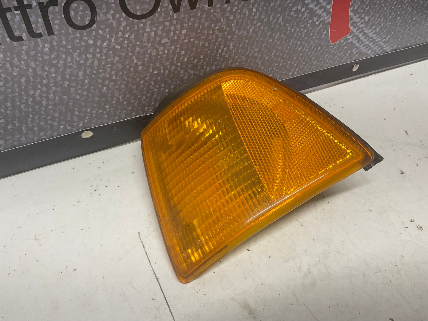 Driver Front Corner Marker 893953049A B3
