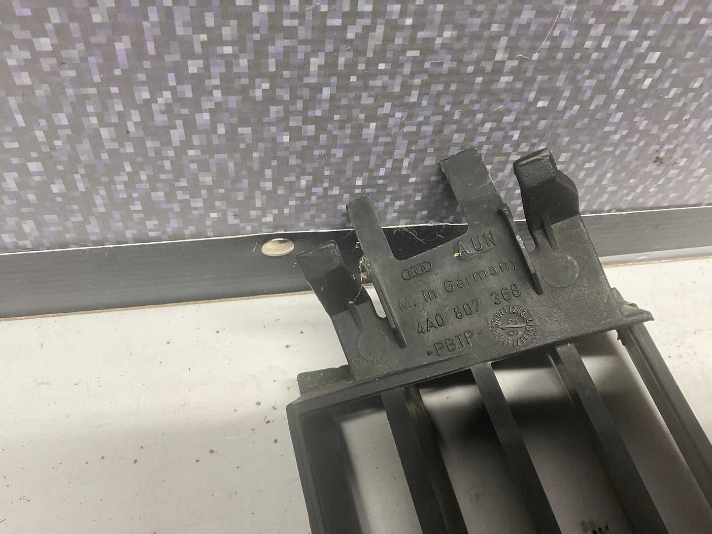 Passenger Front Bumper Lower Grill Cover Right 4A0807368 C4