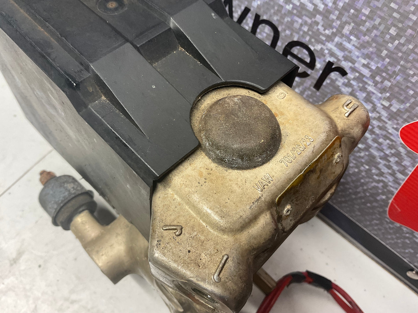 ABS Anti-Lock Pump + Wiring 857614111  Bosch B2 C3