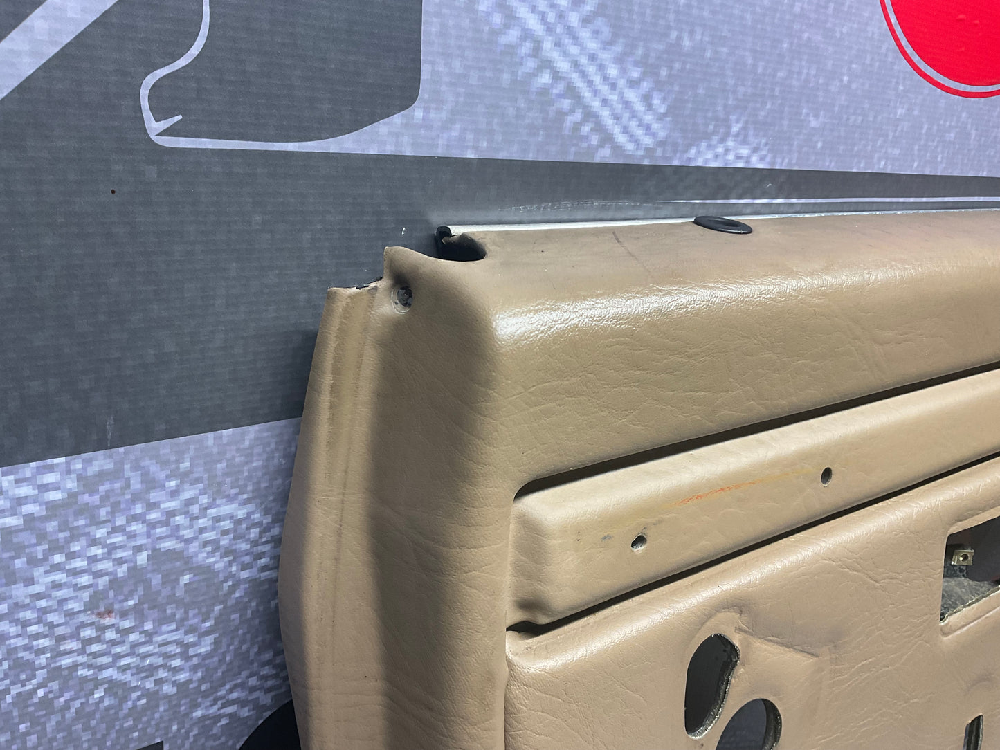 Passenger Rear Door Panel Right  443867306  C3  D1  Travertine