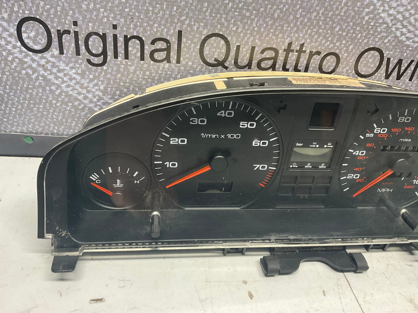 Speedometer / Gauge Cluster 447919035G  C3  147K
