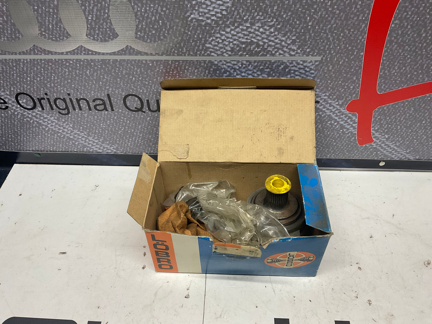 Front Axle CV Joint Kit NOS 893498099C  B3