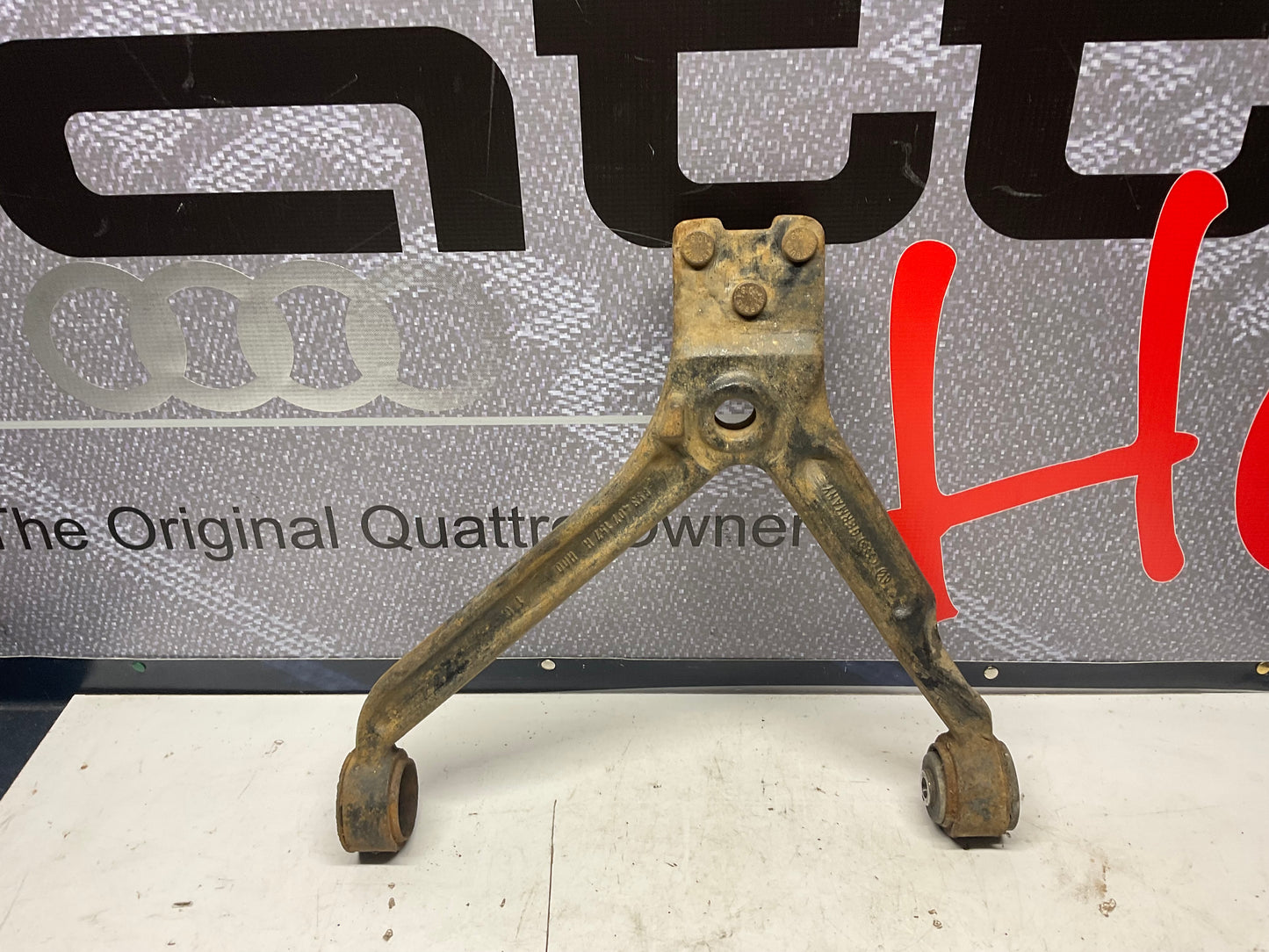 Driver Side Front Cast Control Arm Left 893407157H  B3 B4 S2 RS2