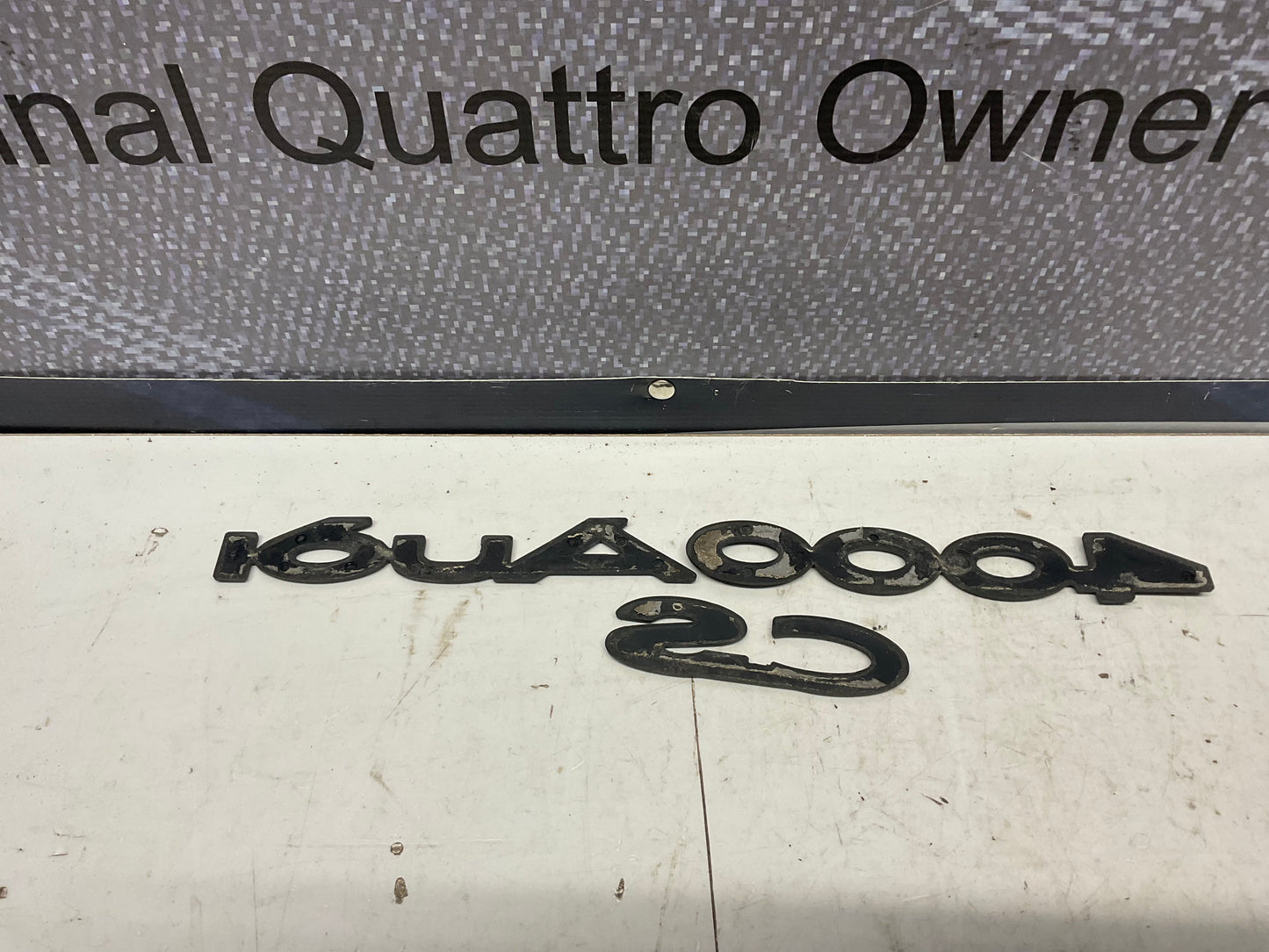 Trunk Lid Badges Audi 4000 CS  Black  B2