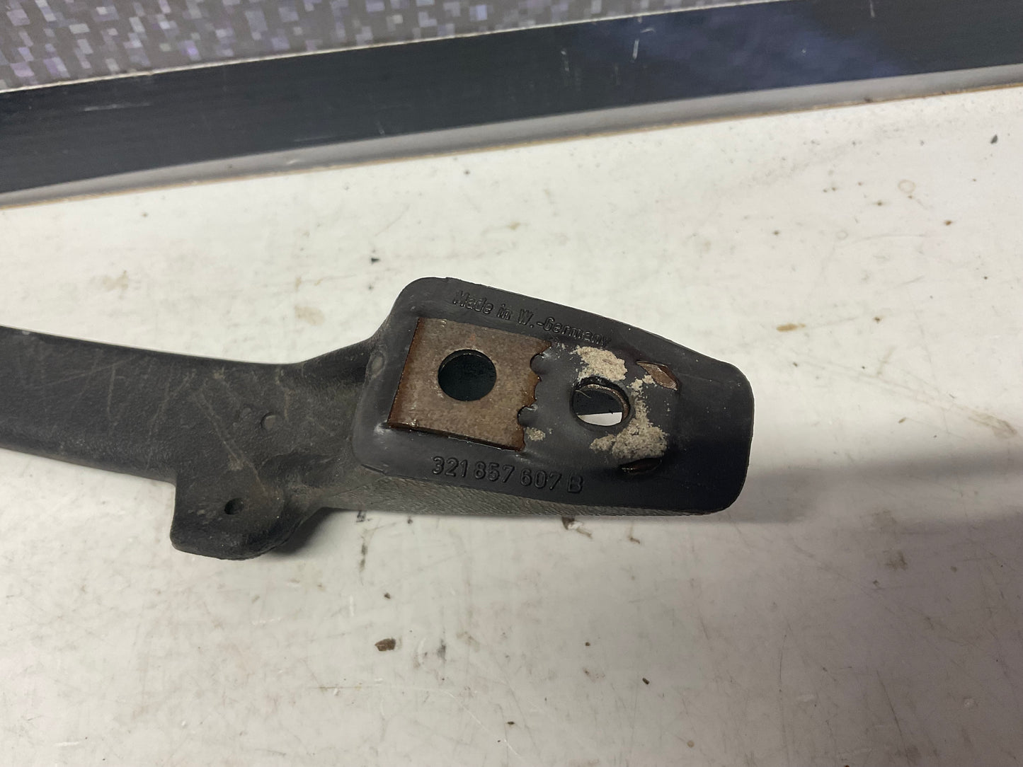 Grab Handle Brown  321857607B  B2