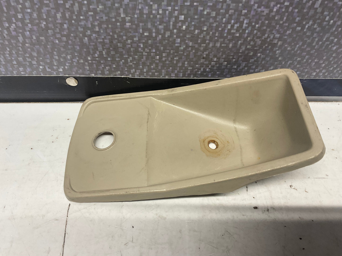 Manual Sunroof Trim Plate 855877433  B2  URQ