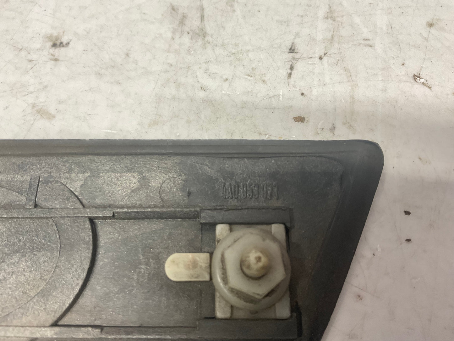 Driver Fender Arch Trim Moulding Left  4A0853971  C4  UrS4