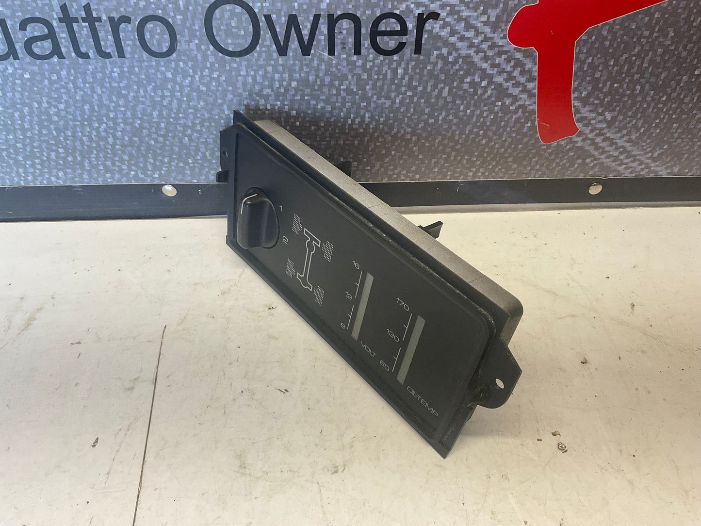 Console VDO Electronic Indicator Differential Lock  857919219 B2