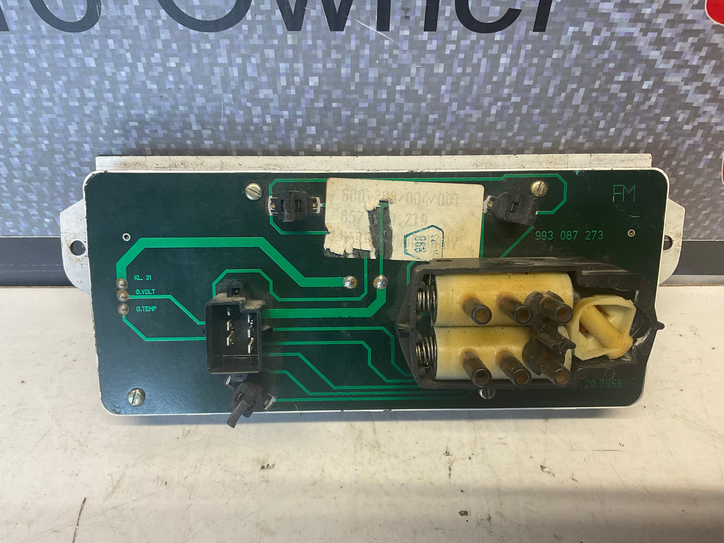 Console VDO Electronic Indicator Differential Lock  857919219 B2