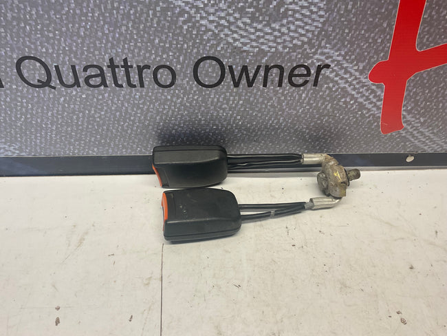 Seat Belt Double Buckle  857857739  B2  Black