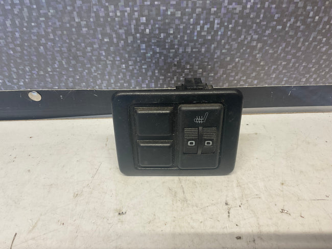 Heated Front Seat Control Switch & Trim 443963563 811941565  B2