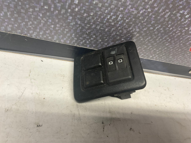 Heated Front Seat Control Switch & Trim 443963563 811941565  B2