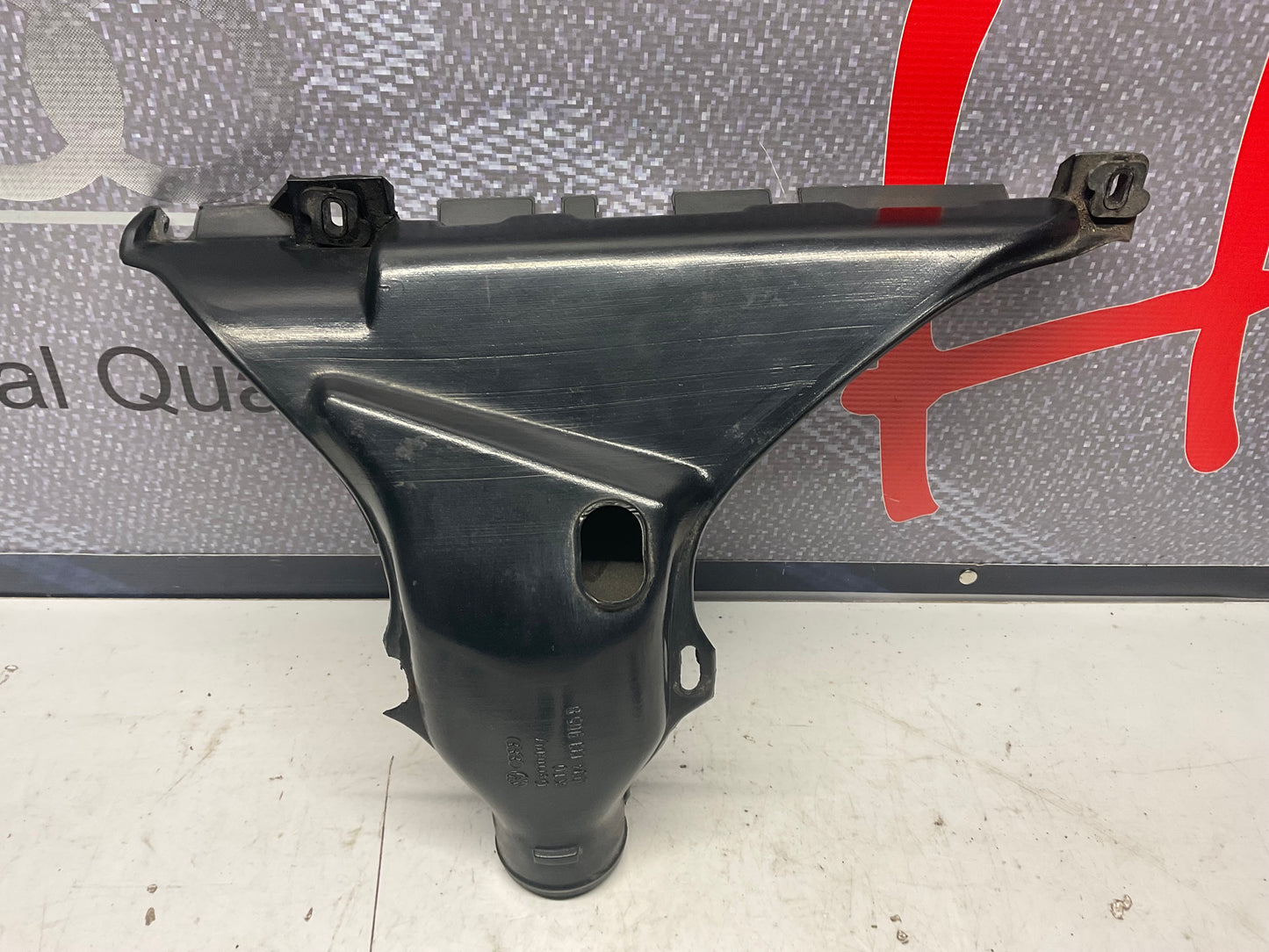 Injector Air Duct Cooling Guide 035133905B B2  C3