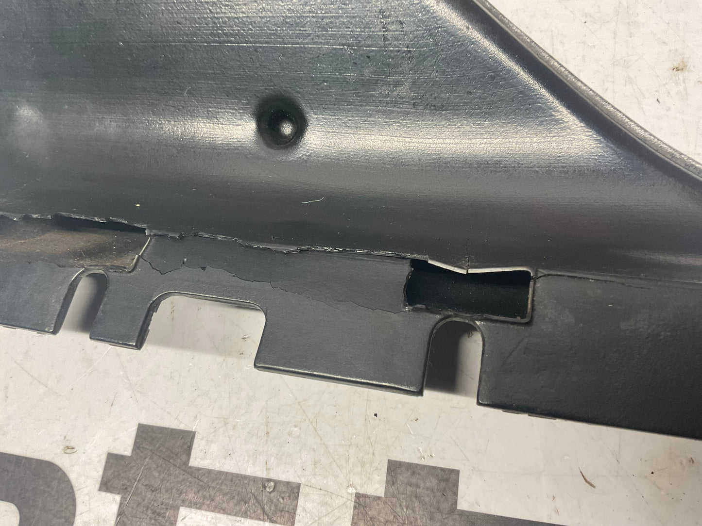 Injector Air Duct Cooling Guide 035133905B B2  C3