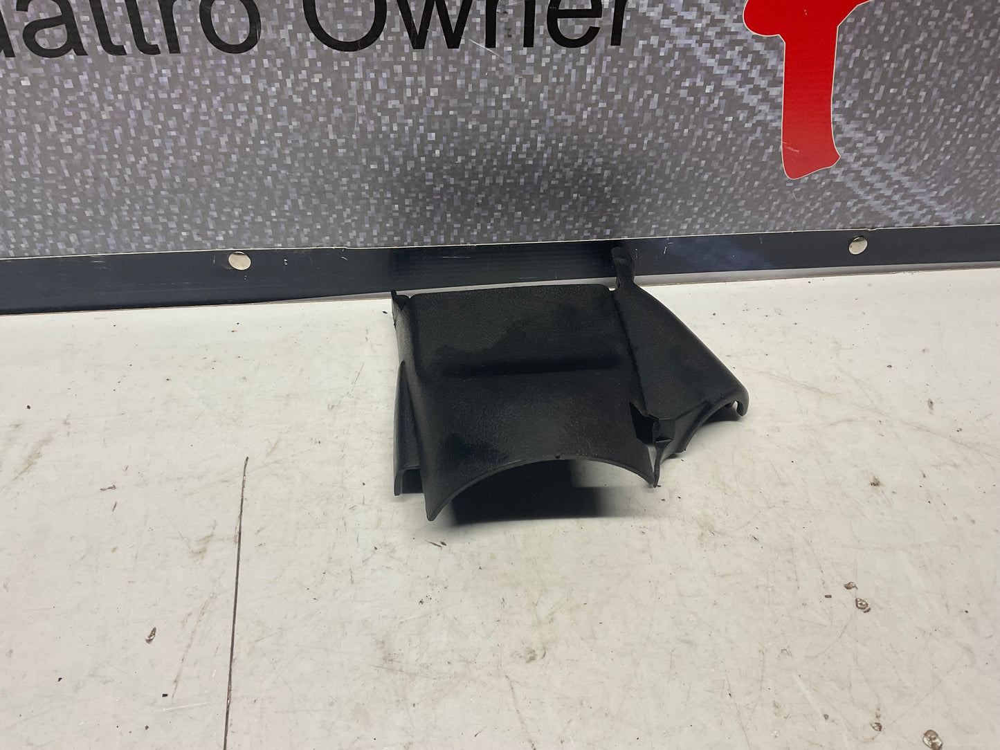 Steering Column cover 811953515 Black  B2