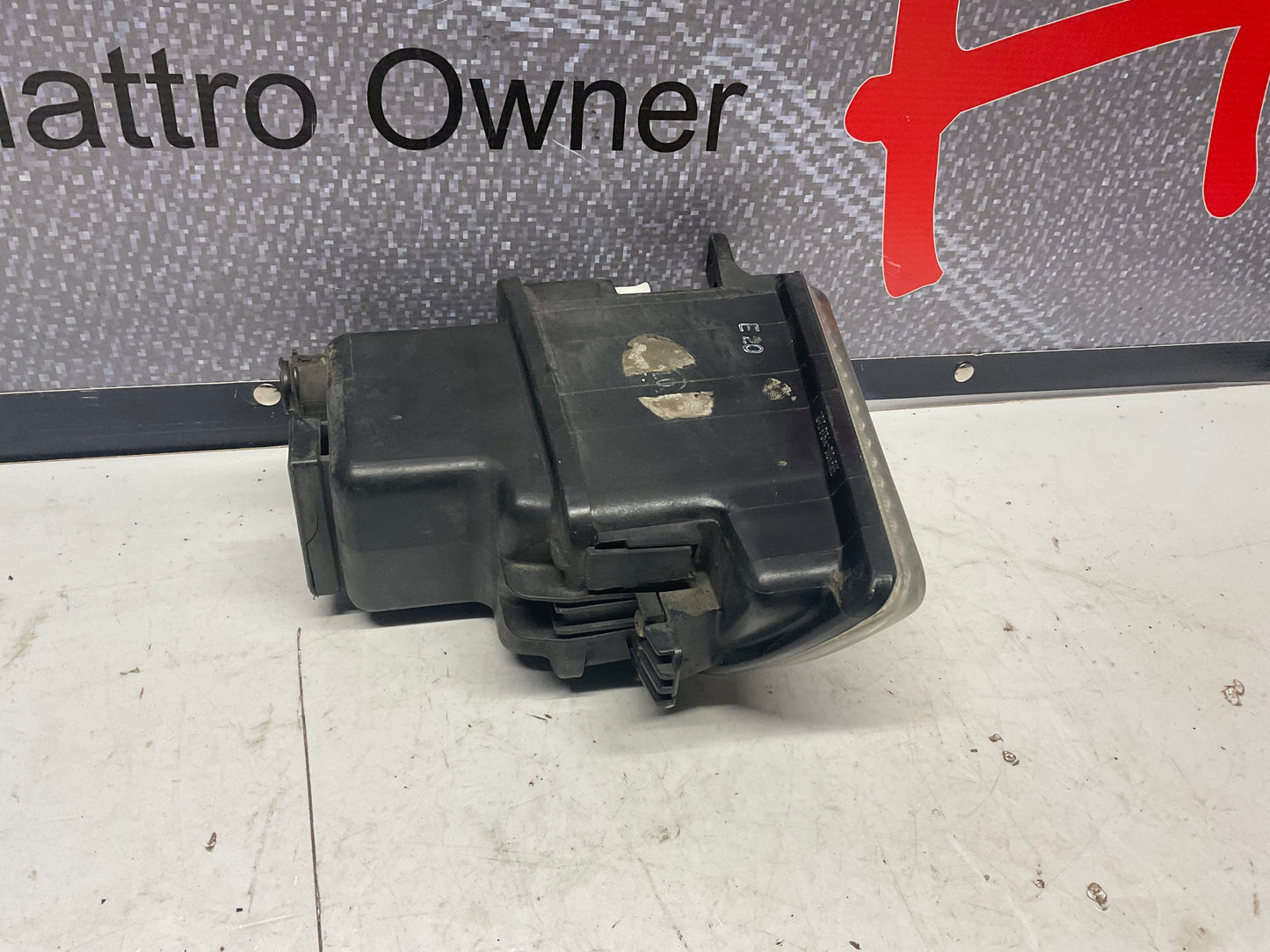 Passenger Fog Light Right 893941700B  B3