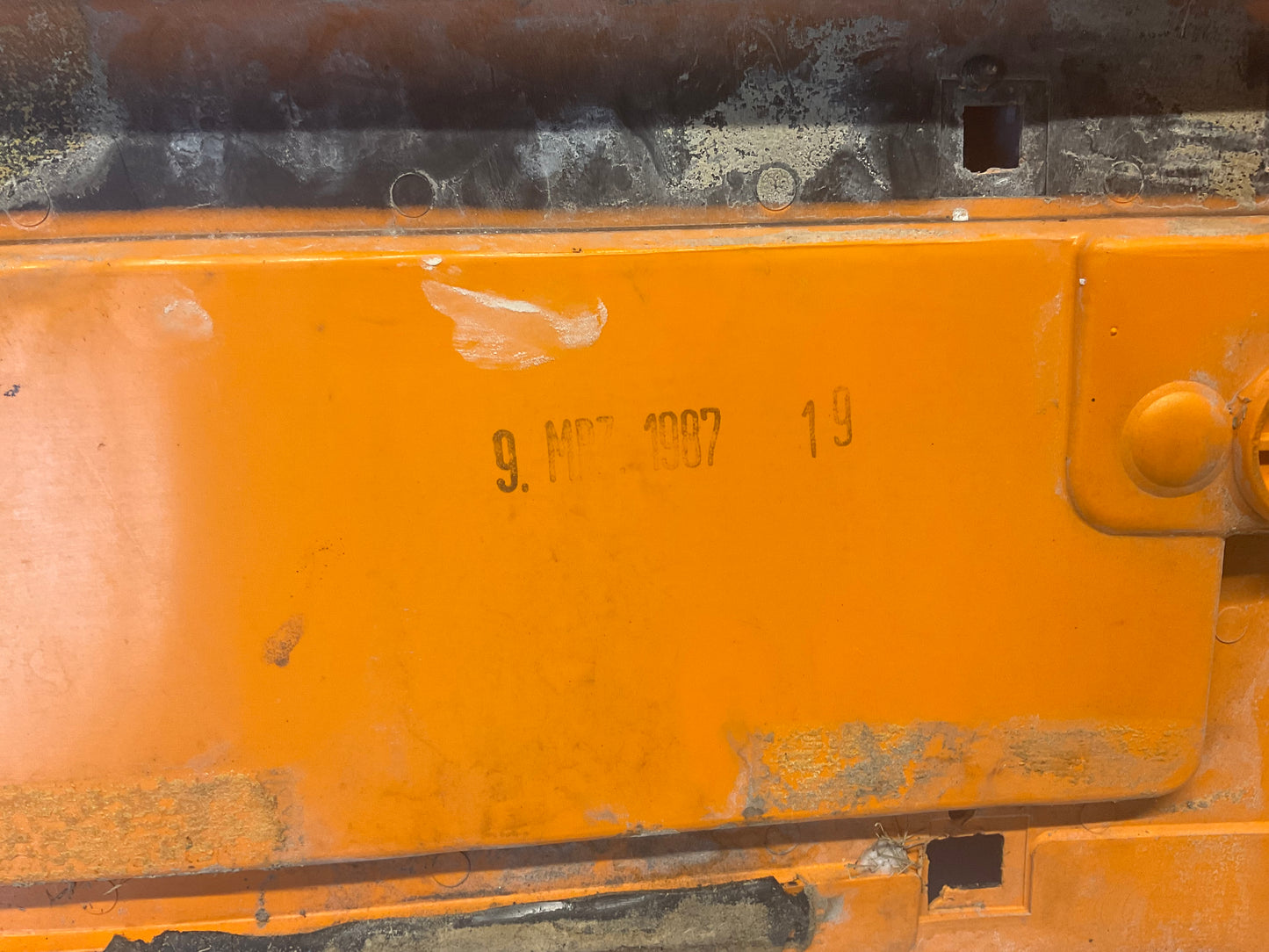 Trunk Center Tail Light Section 811945695C Hella  B2