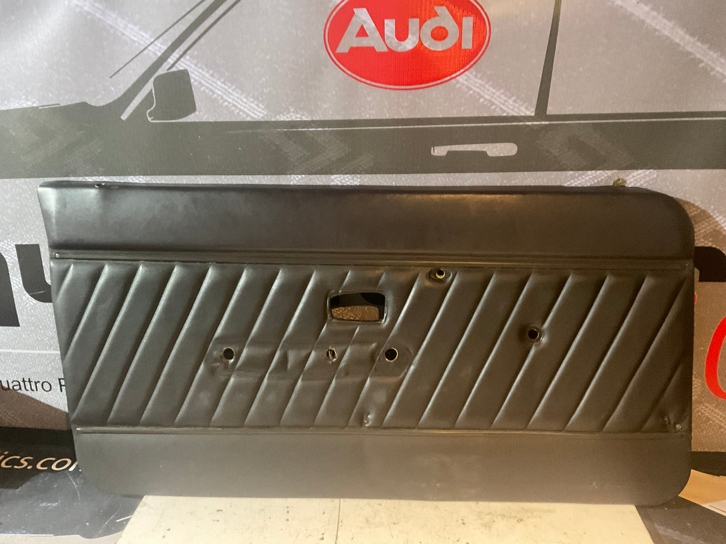 Front Door Panel Set 811867105 811867106 Chocolate Brown Leather  B2 URQ Coupe