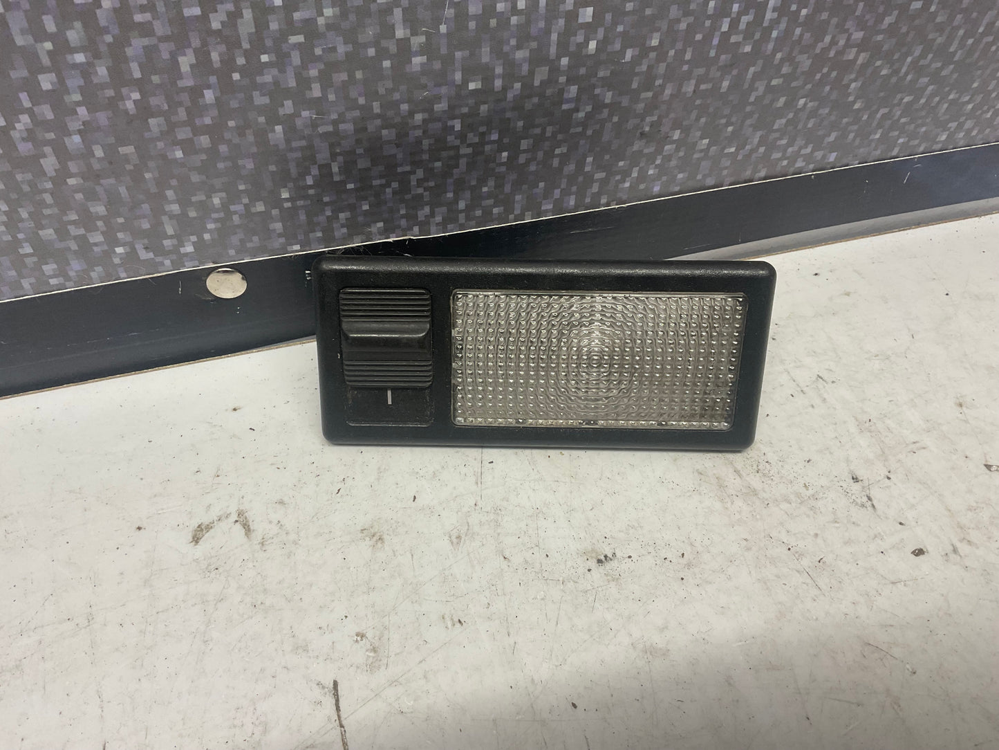Interior Dome Light 447947105B  C3  Black