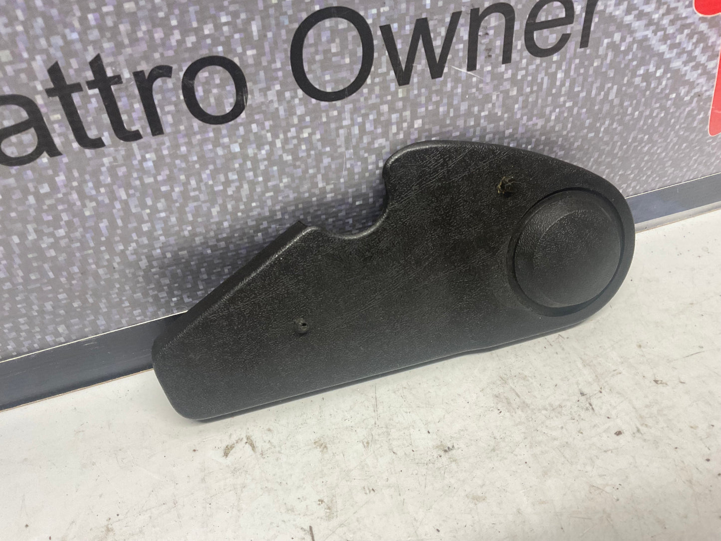 Seat Back Hinge Cover Trim 171881478C  B2  Brown