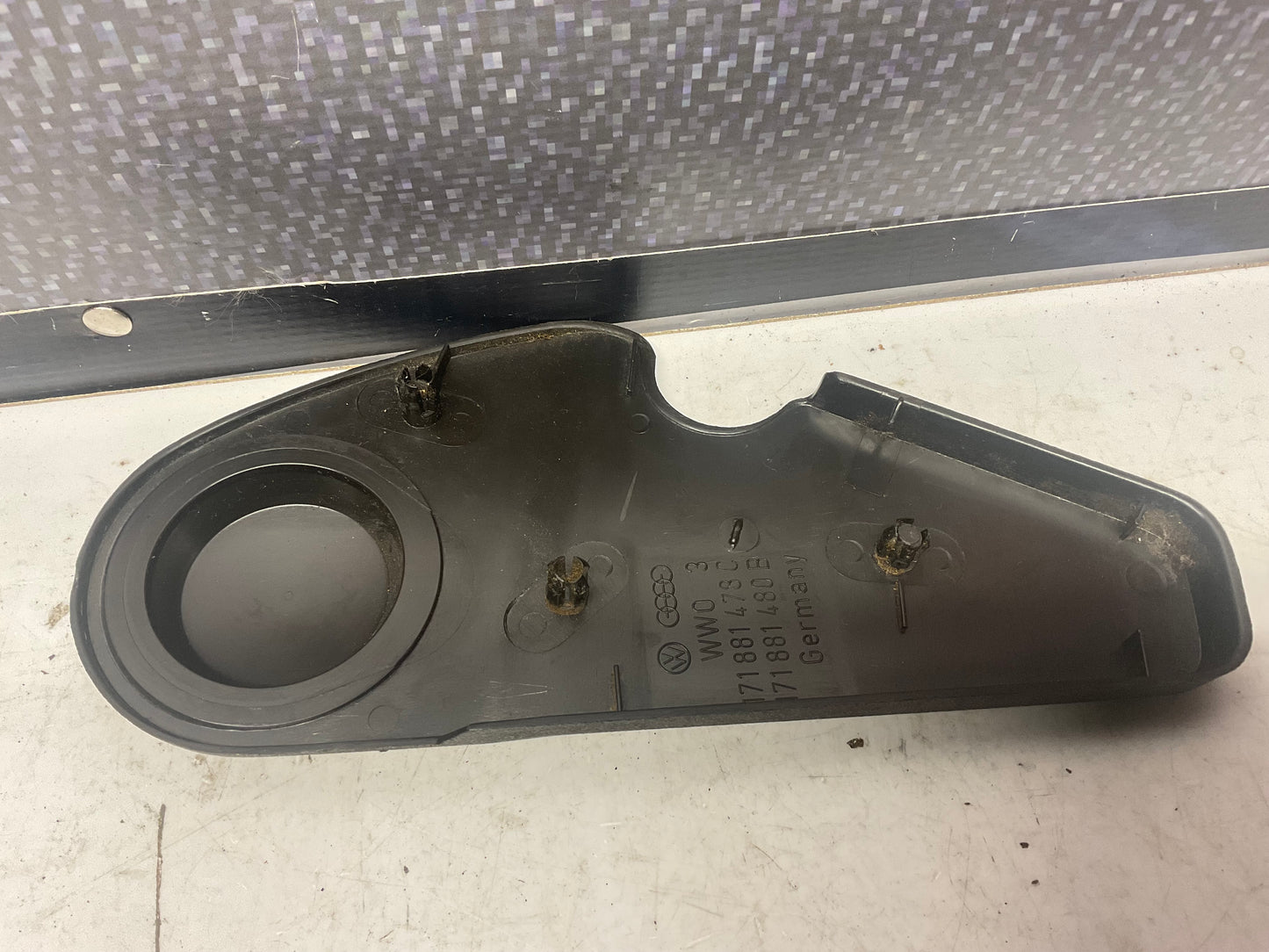 Seat Back Hinge Cover Trim 171881478C  B2  Brown