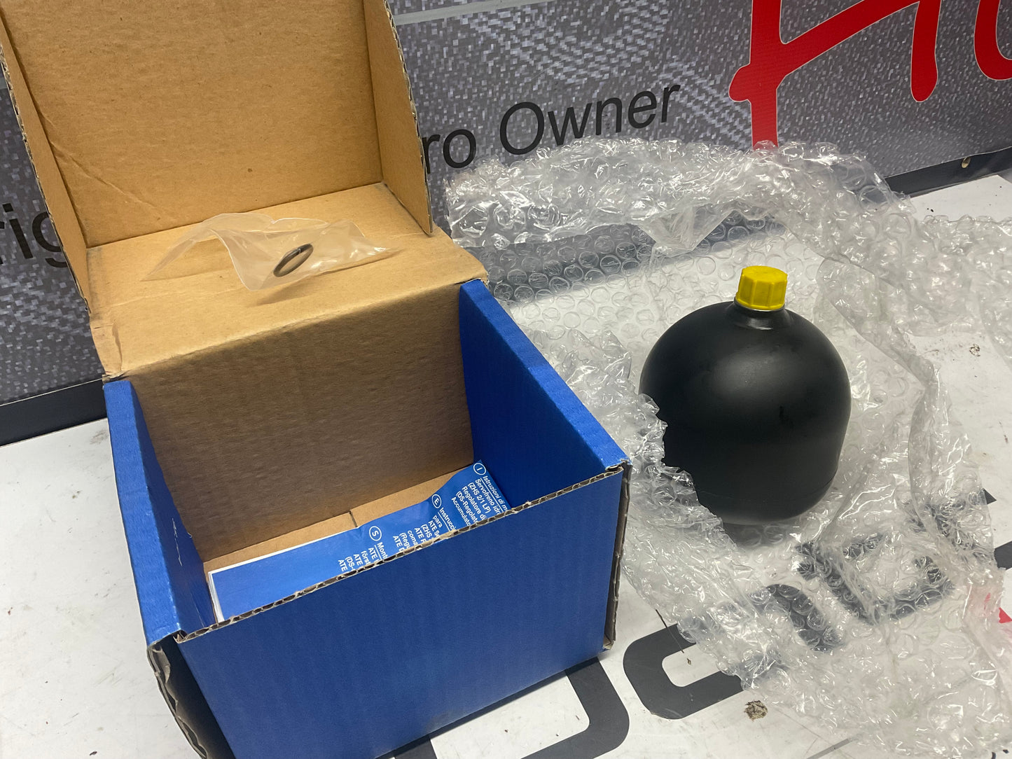 Brake Pressure Accumulator NOS 857612085A B2  URQ