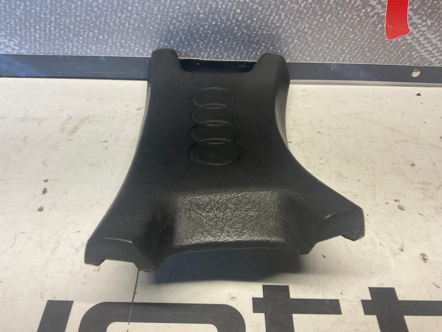 Steering Wheel Center Cover Horn 443951525A  B2  C3