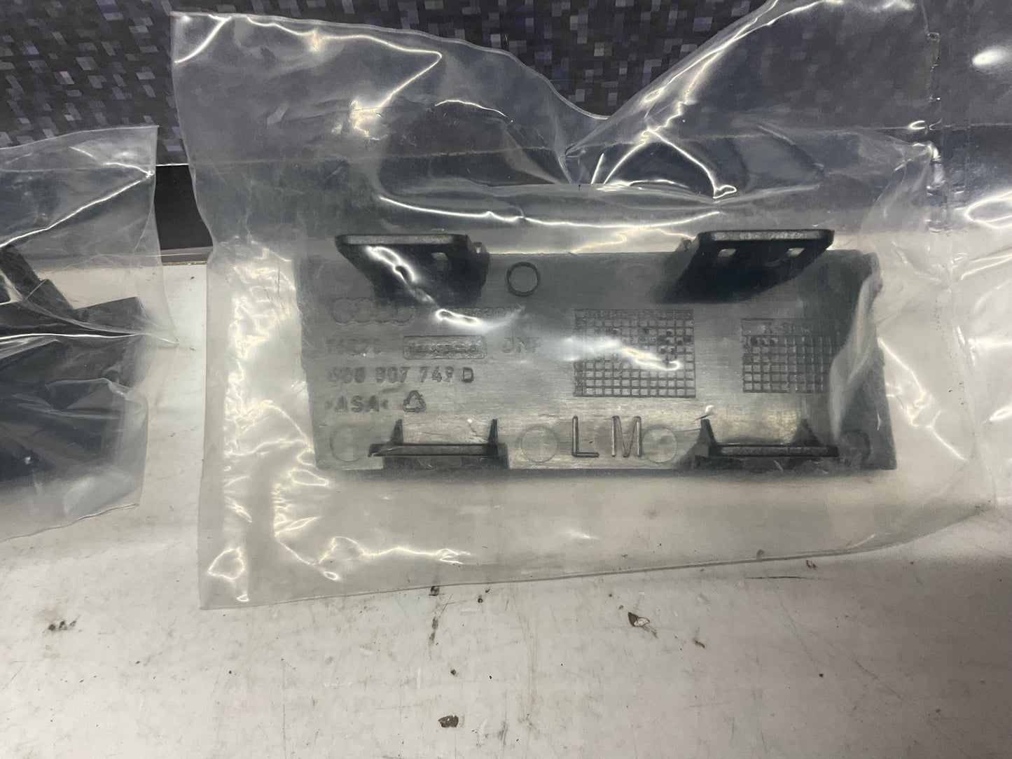 Front Bumper Cover Trim Set Left/Right 4G0807749A 4G0807749D NOS  C7