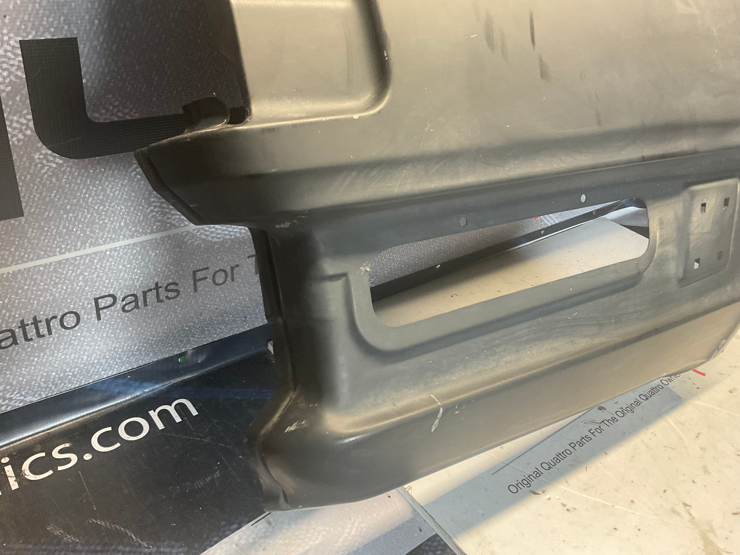 Passenger Quarter Panel Right  443809606D  NOS  C3 5000 100 200