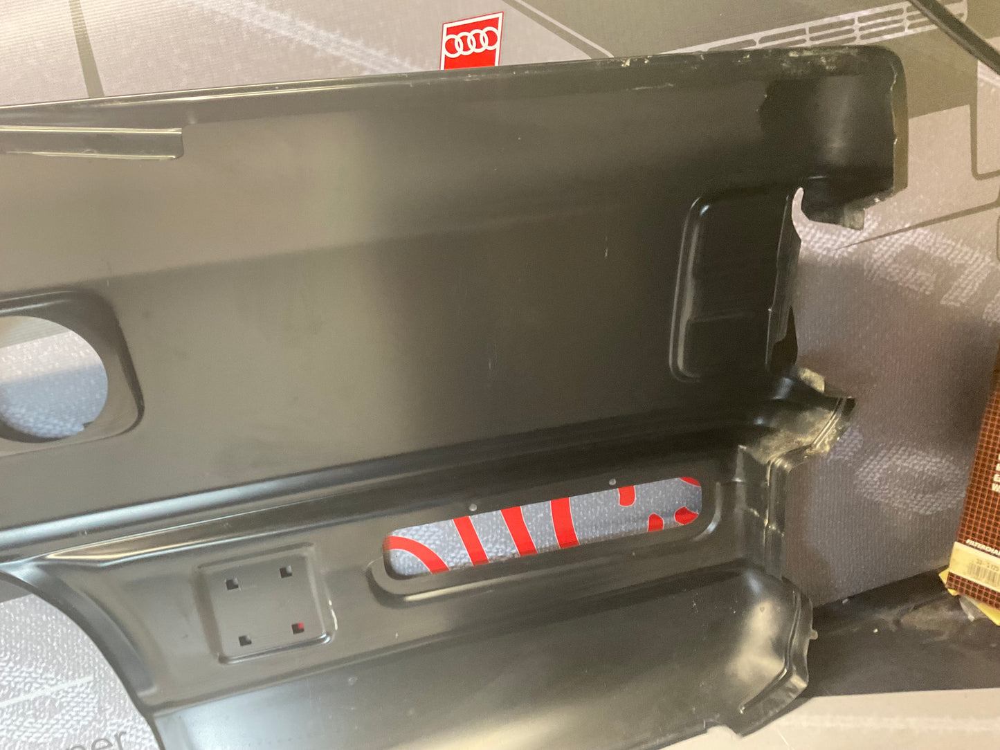 Passenger Quarter Panel Right  443809606D  NOS  C3 5000 100 200