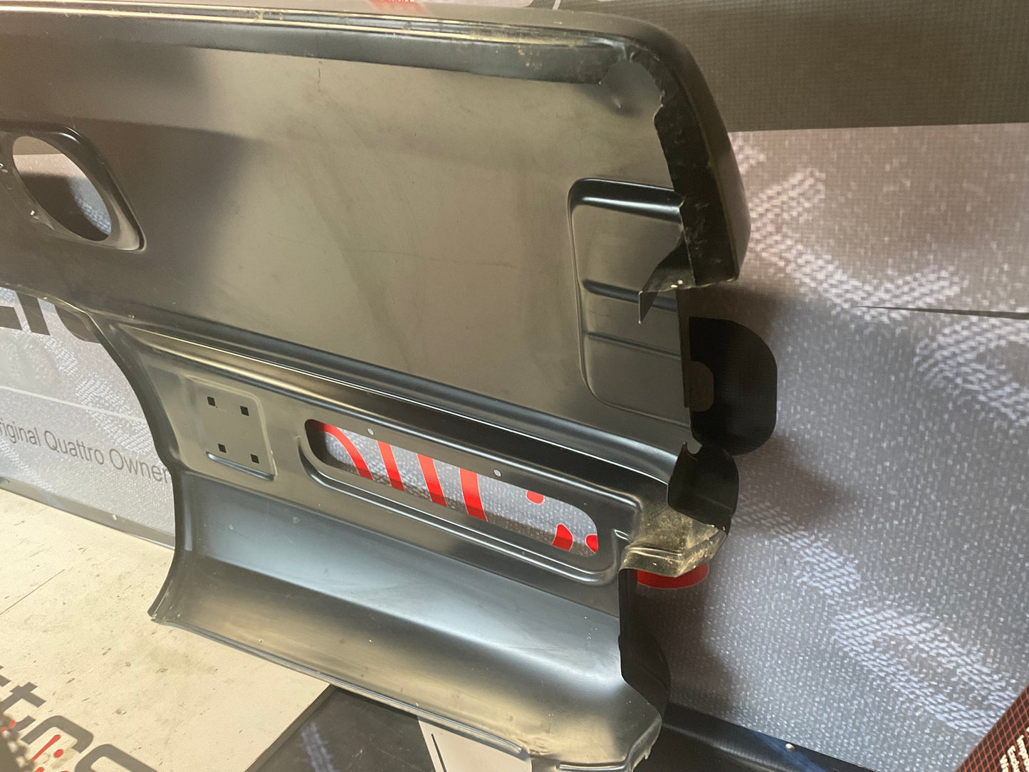 Passenger Quarter Panel Right  443809606D  NOS  C3 5000 100 200