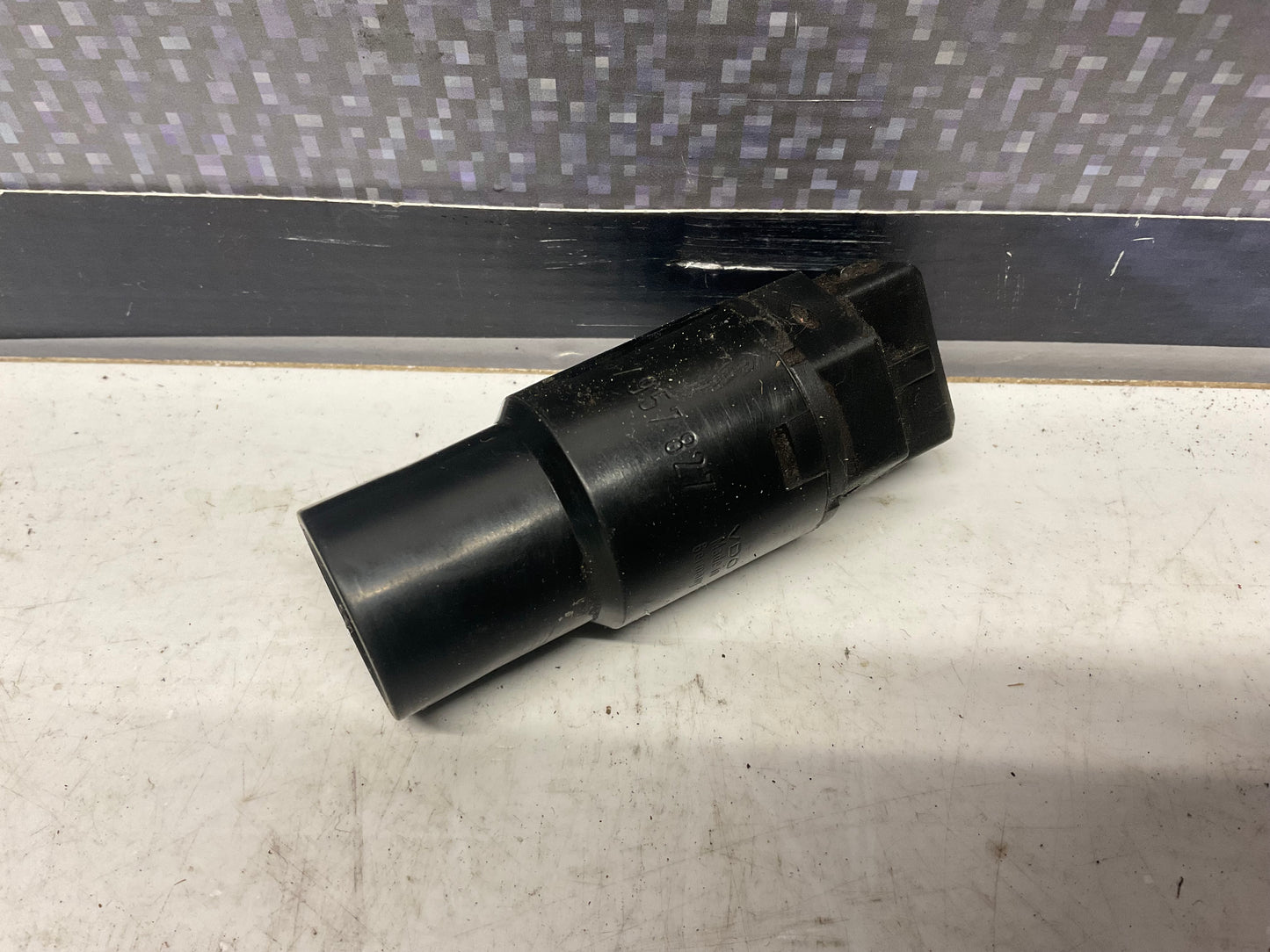 Vehicle Speed Sensor 857957827  B2  B3  C3