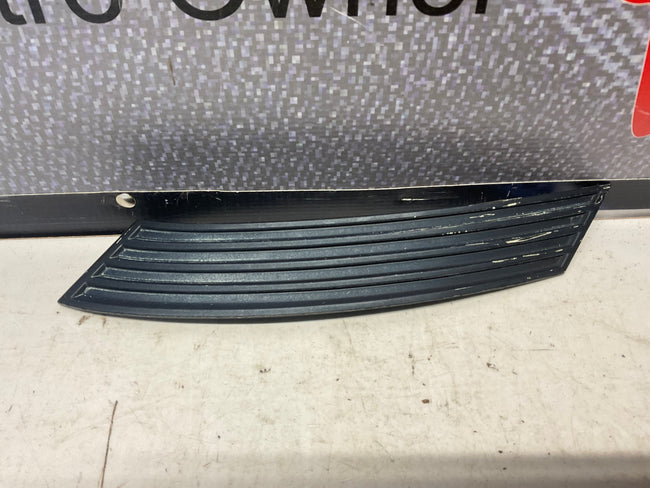 Passenger Rear C-Pillar Moulding Right 443853216  C3