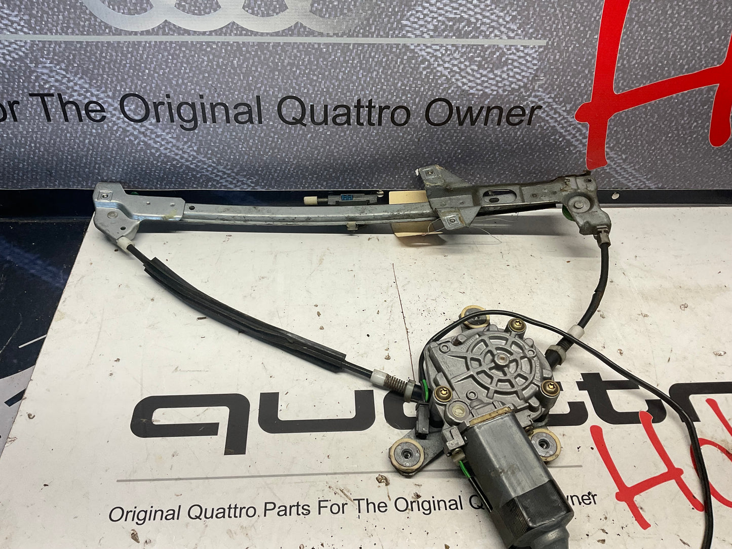 Passenger Front Window Regulator Right  4A0837398A C4