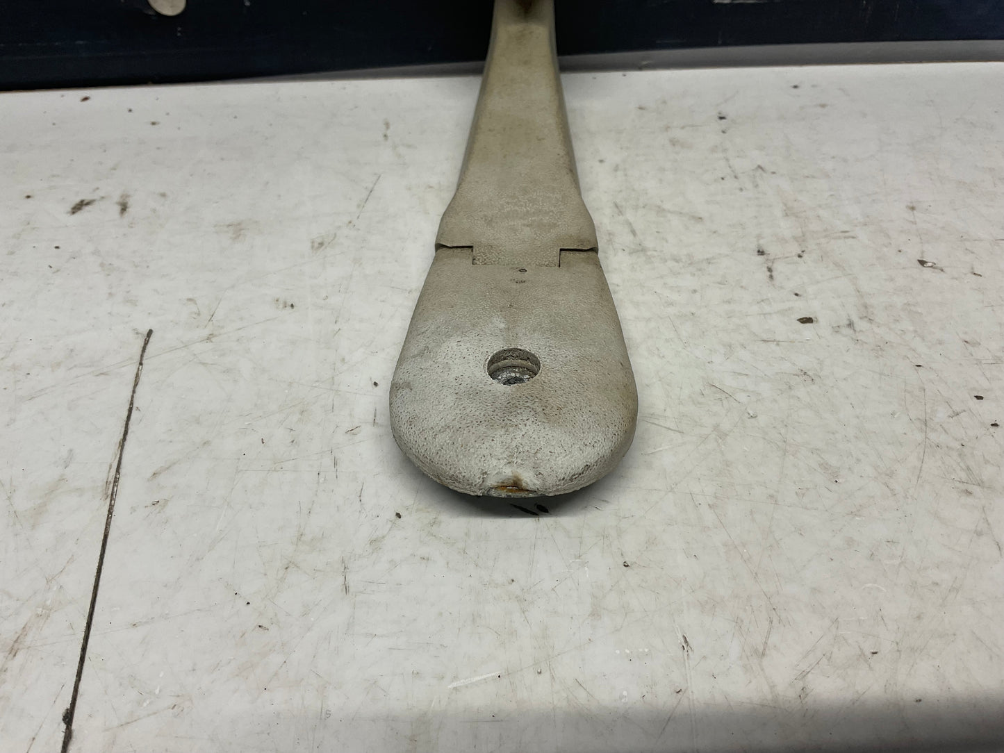 Sunroof Crank Handle  895877849  B2