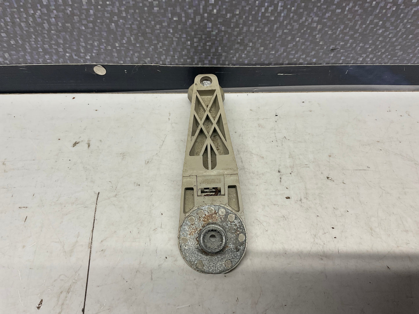 Sunroof Crank Handle  895877849  B2