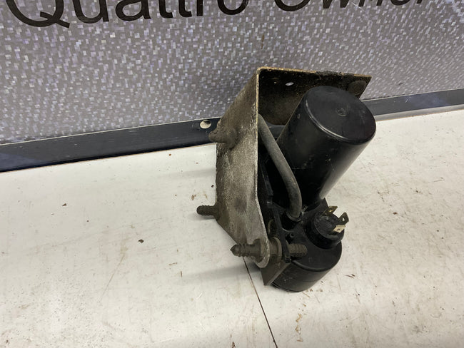 Cruise Control Vacuum Pump 811907325  B2 C3