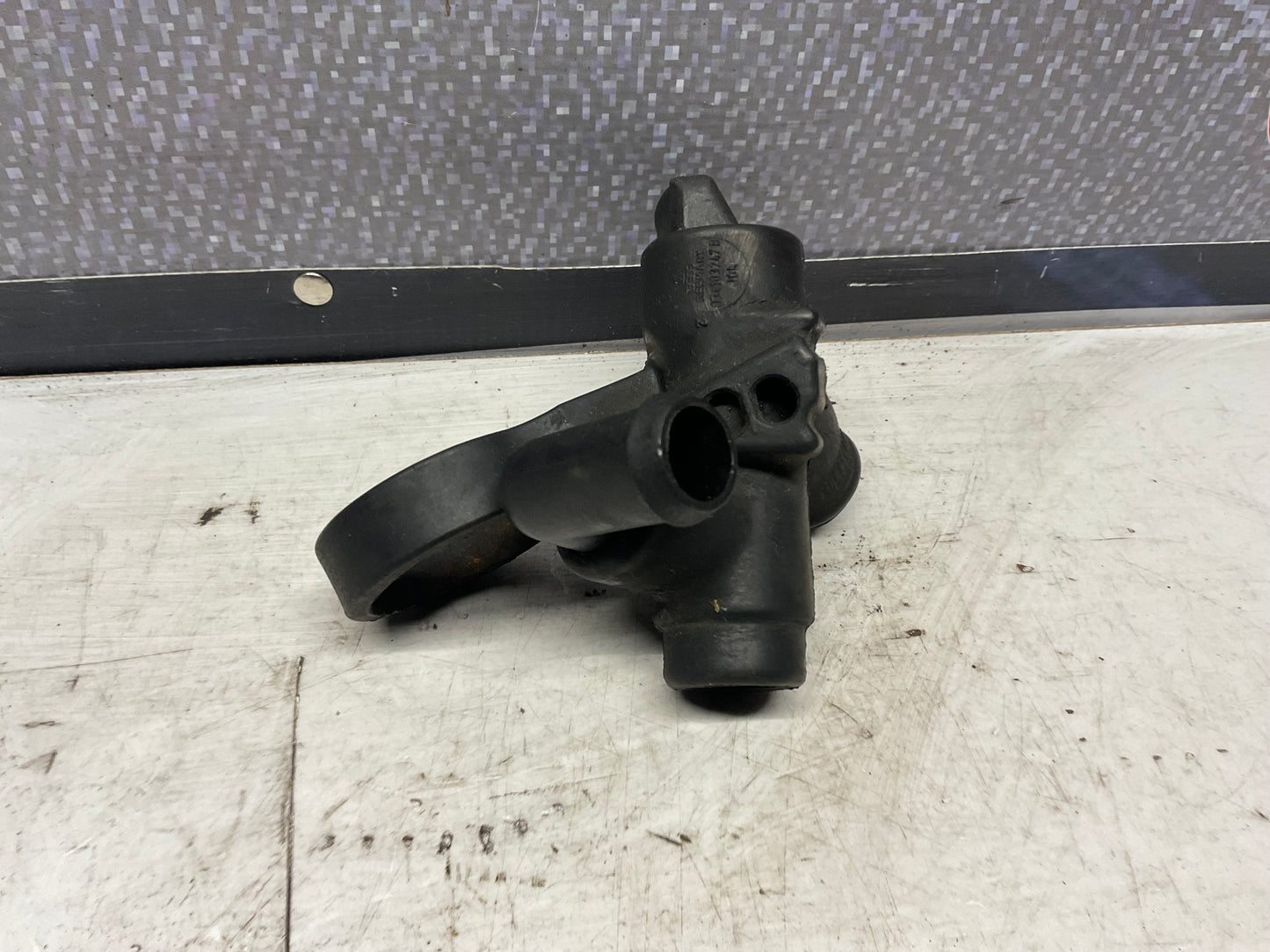 Idle Control Valve Housing Intake Hose 034103247B