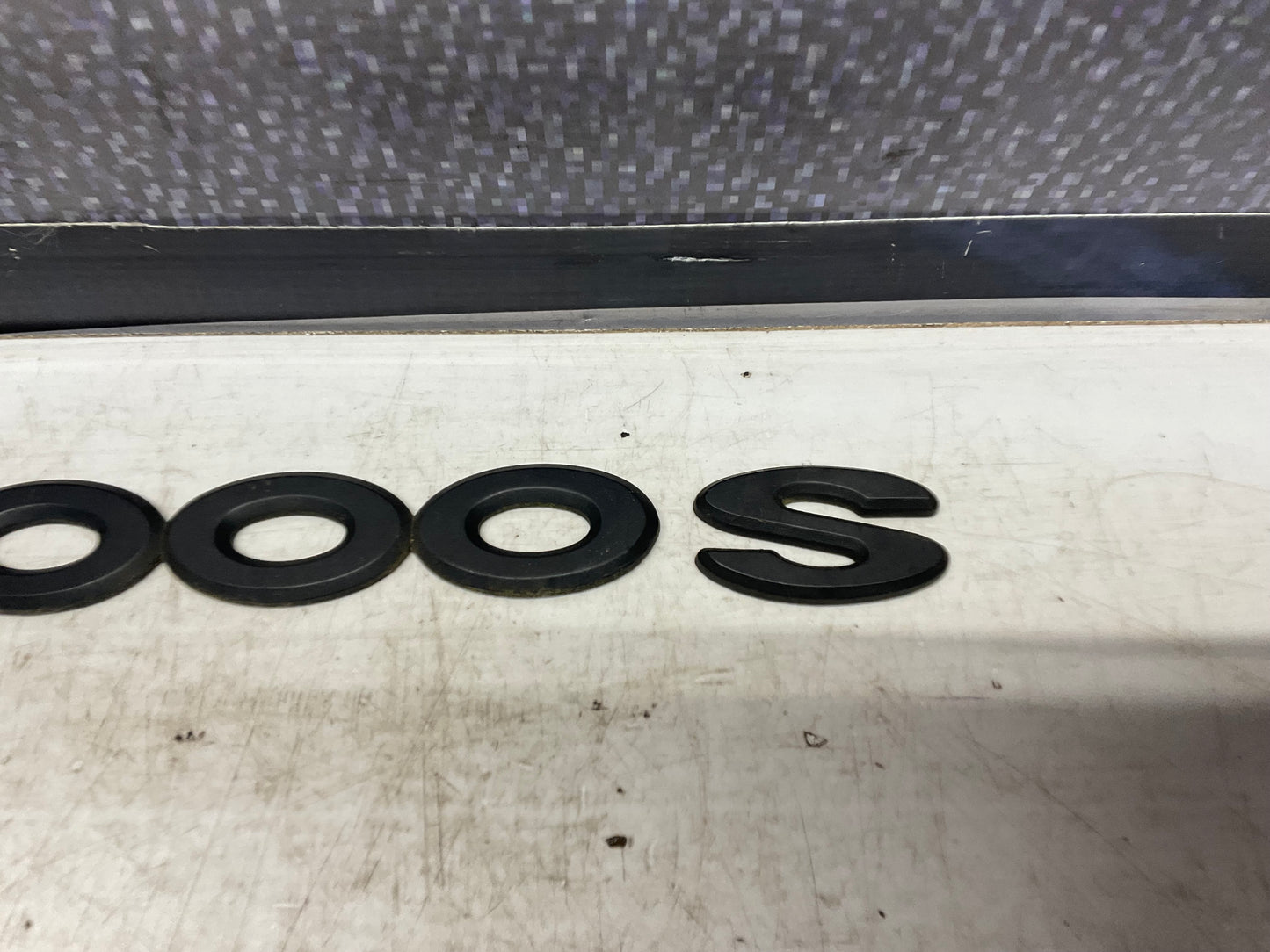 Trunk Lid Badges Audi 4000 S  Black  B2