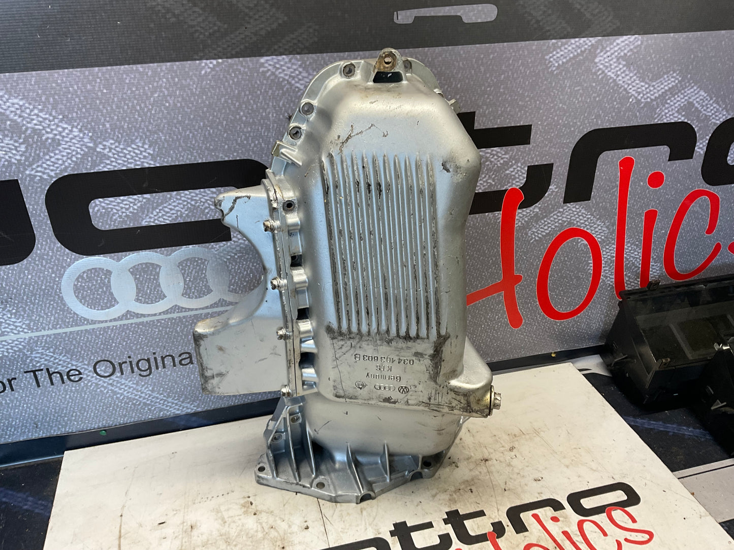 Engine Oil Pan 034103603B  7A 3B ABY AAN  B3 C4