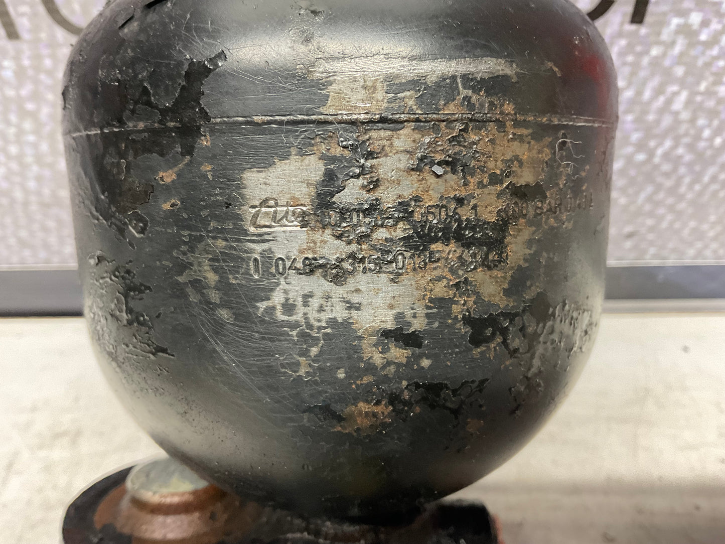 Brake Pressure Accumulator/Pressure Regulator 857612085A 857612061A B2  URQ