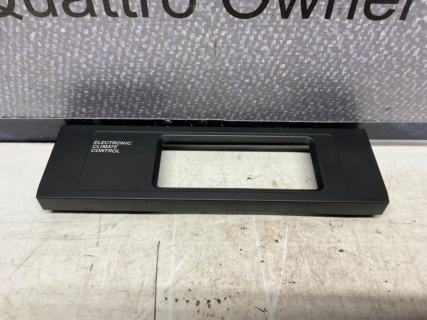 Climate Control Cover Trim  443820325K Black