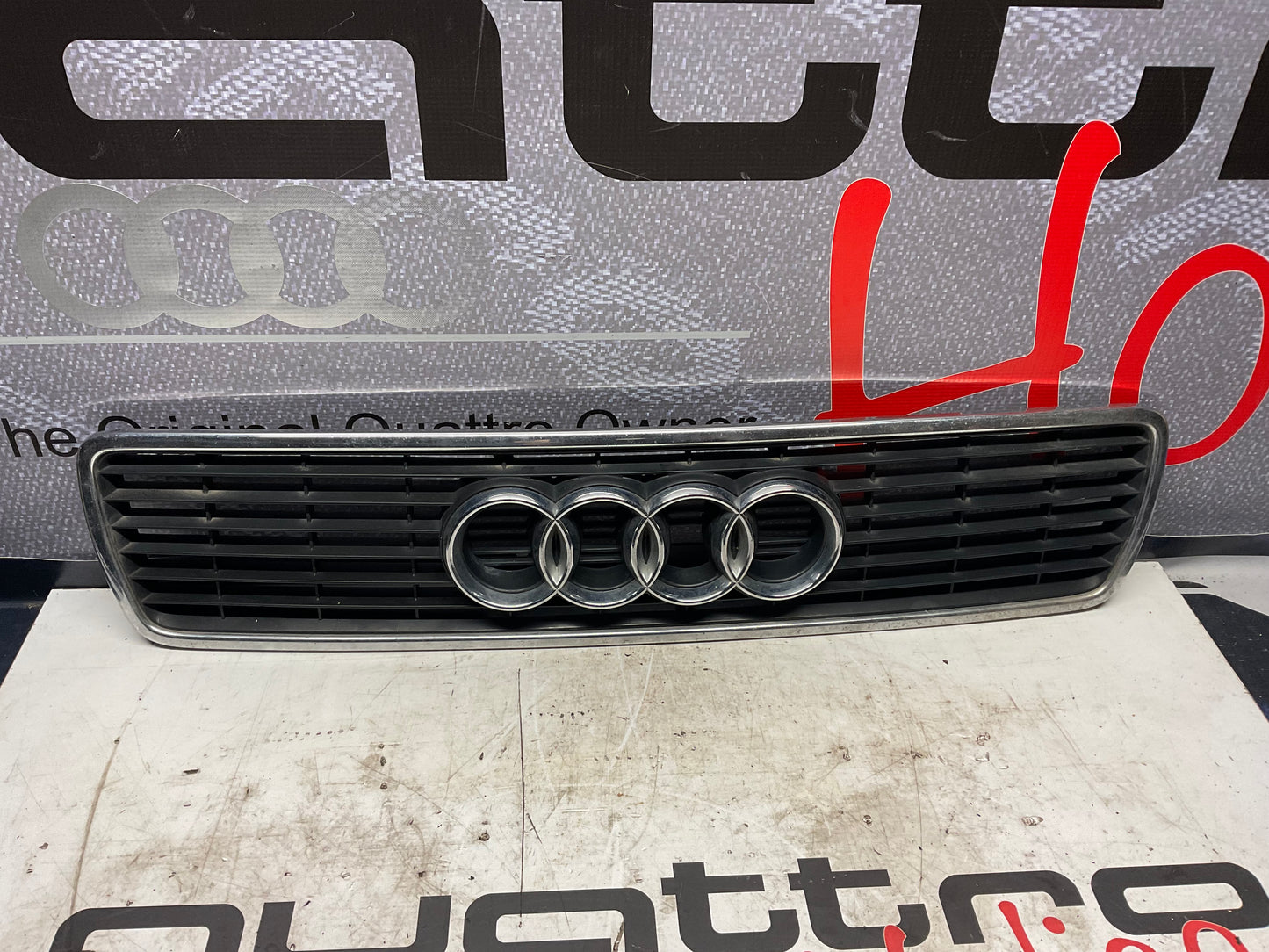 Front Grill 8G0853651C  B4