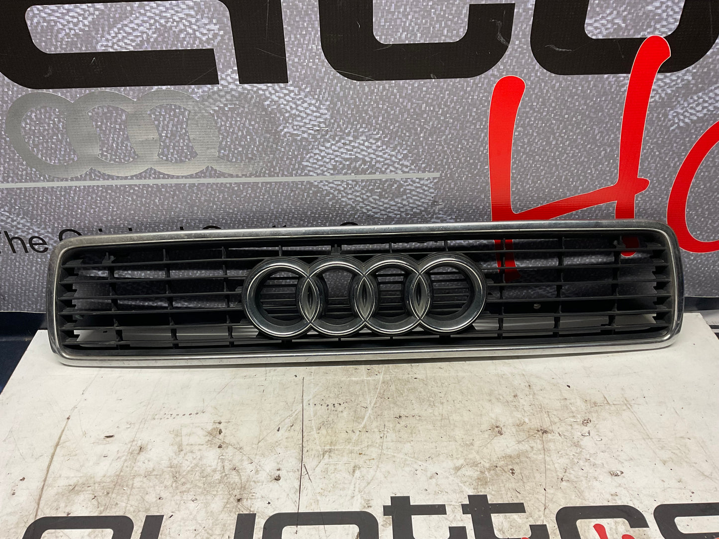 Front Grill 8G0853651C  B4