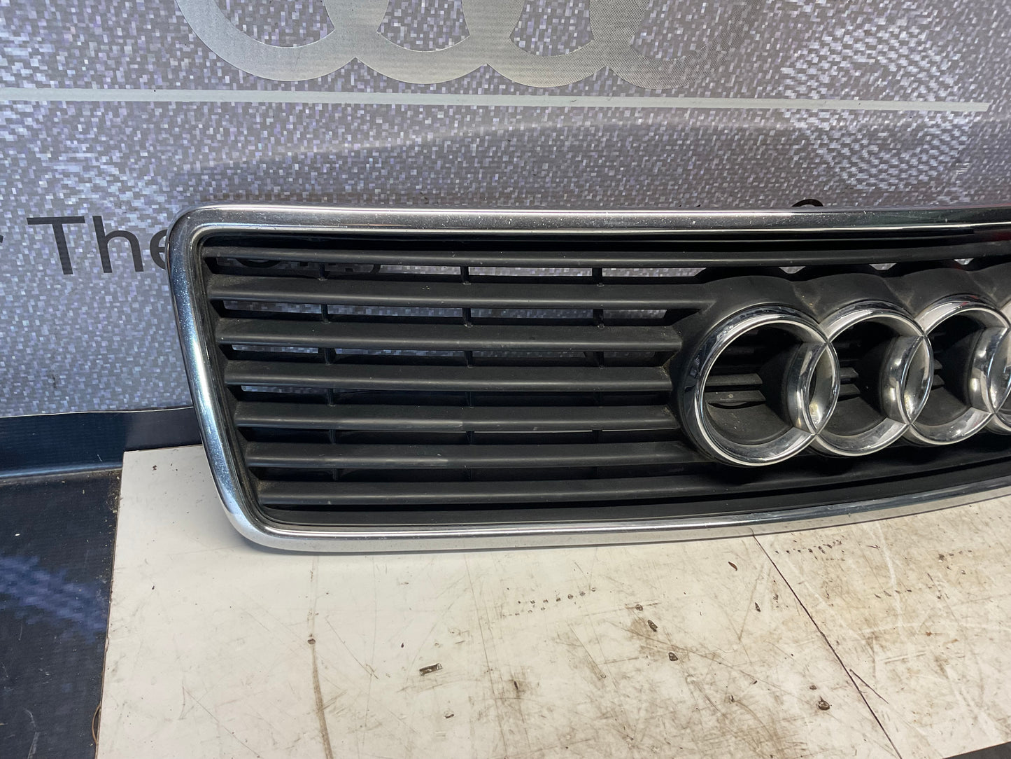 Front Grill 4A0853651  C4