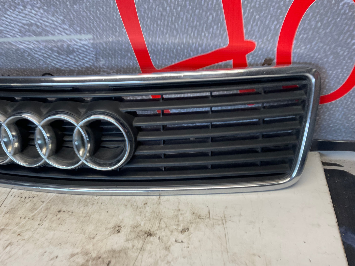 Front Grill 4A0853651  C4
