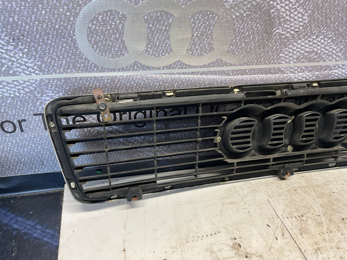 Front Grill 4A0853651  C4