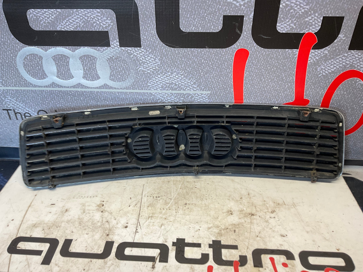 Front Grill 4A0853651  C4