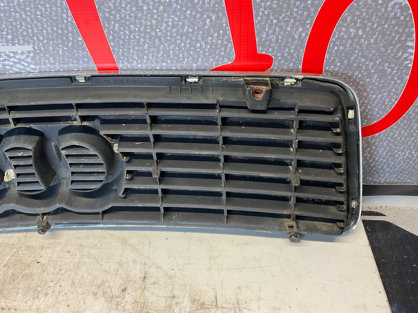 Front Grill 4A0853651  C4