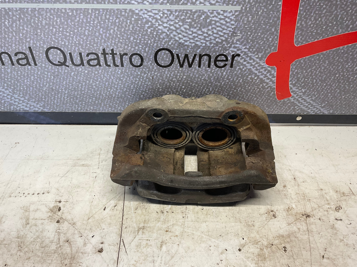 G60 Driver Brake Caliper 2 Piston Left  447615123  C3  D1  Girling